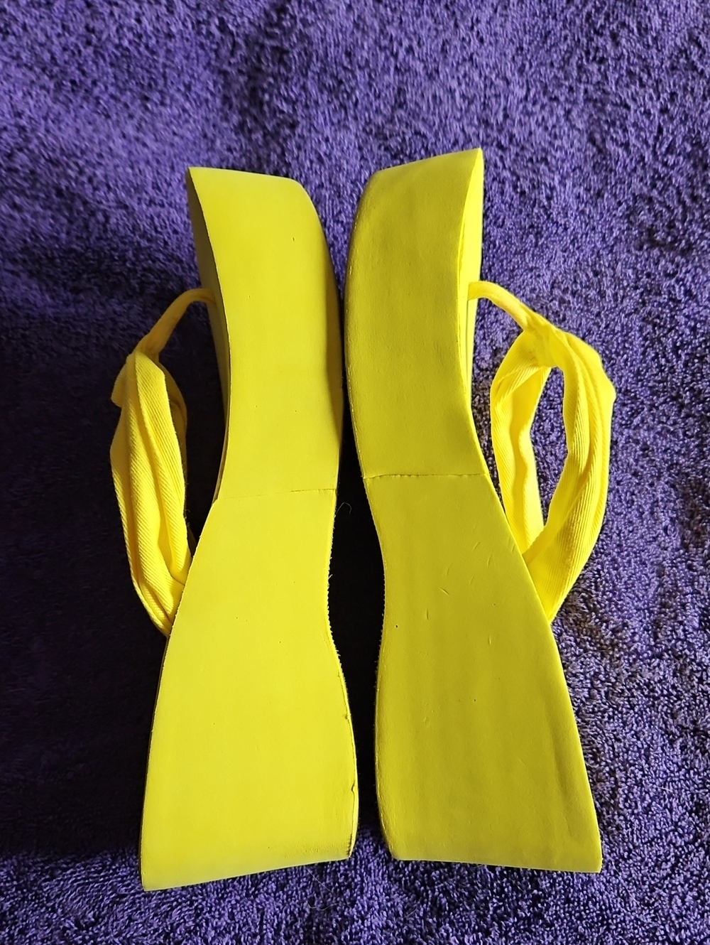 2 Pair Colin Stuart Flip Flop Heels Size 7 Black And Yellow Pair - Picture 8 of 9